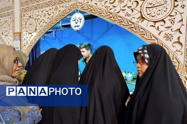 اربعین است و جهان یکسره هیأت شده است