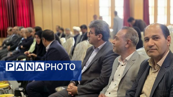  مراسم کلنگ‌زنی همزمان دو پروژه آموزشی در ناحیه چهار اصفهان