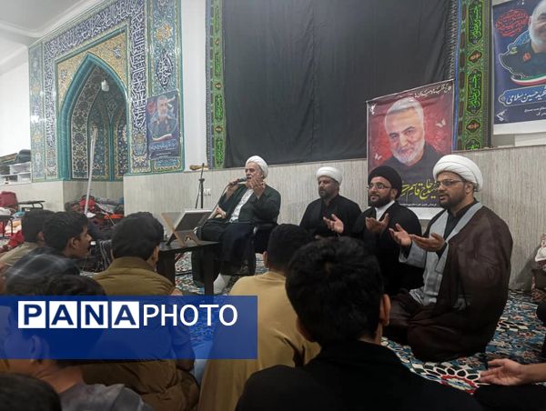 مراسم اعتکاف دانش‌آموزی در مسجد نور سندرک