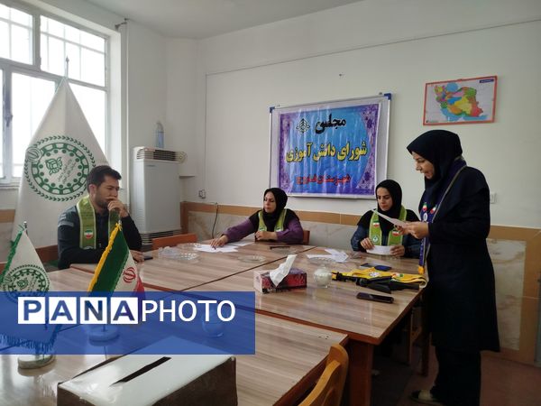 انتخابات شورای دانش‌آموزی در شهرستان فاروج 