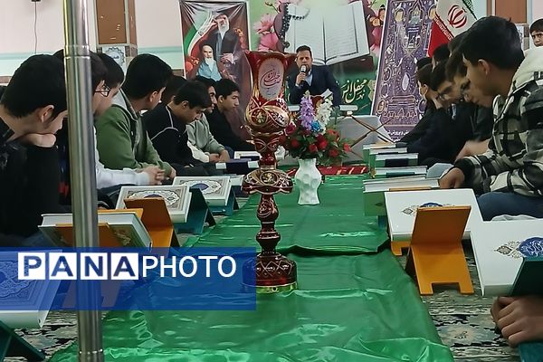 محافل انس با قرآن کریم در بیش از ۲۰۰ مدرسه از شهرستان ملارد