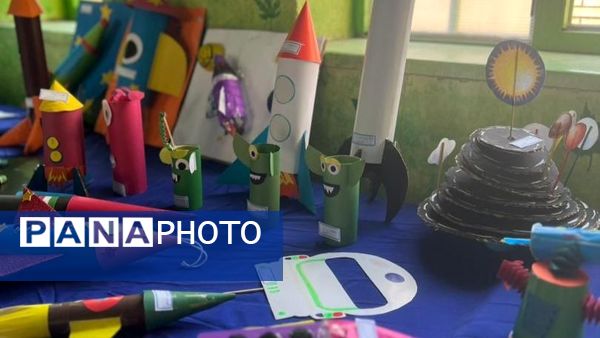 نمایشگاه آثار هفته جهانی فضا در حاجی‌آباد