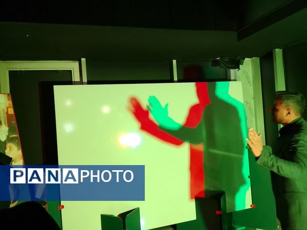 بازدید علمی و تفریحی دانش‌آموزان مدرسه فرزانگان 5 ساوجبلاغ از پارک علم و فناوری تهران