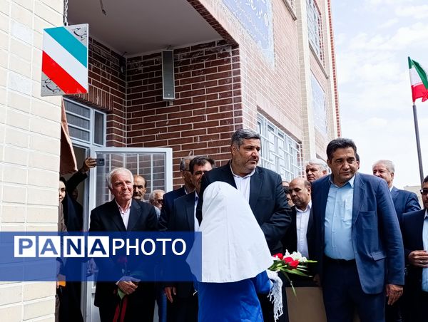 خیرین مدرسه ساز، سازندگان آینده ایران