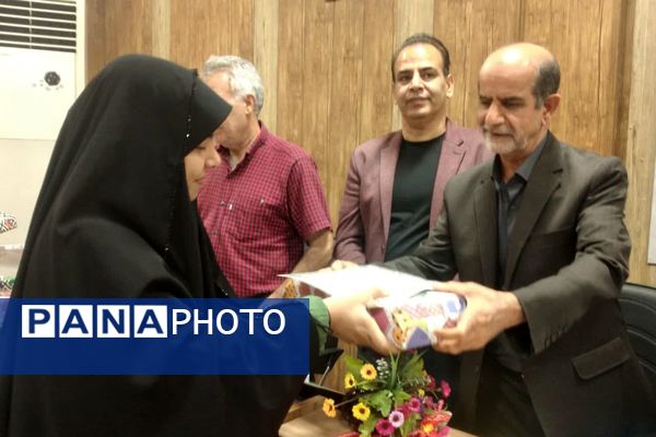 نشست صمیمی مدیر و معاون پرورشی ناحیه 4 شیراز با مربیان، پیشتازان و خبرنگاران پانا