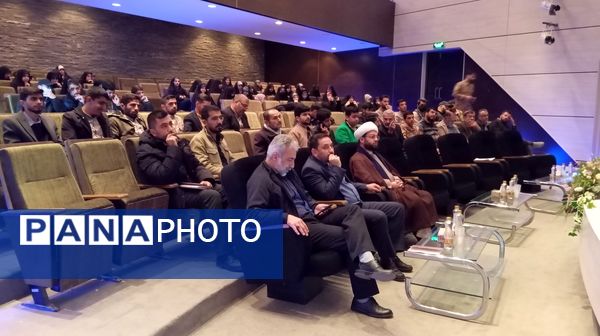 دوره توانمندسازی «خادمین شهدا» ویژه کادر اجرایی شبکه خادمین شهدای بام ایران