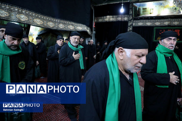  عزاداری روز تاسوعای حسینی در هیات سقاهای همدانی مقیم مرکز