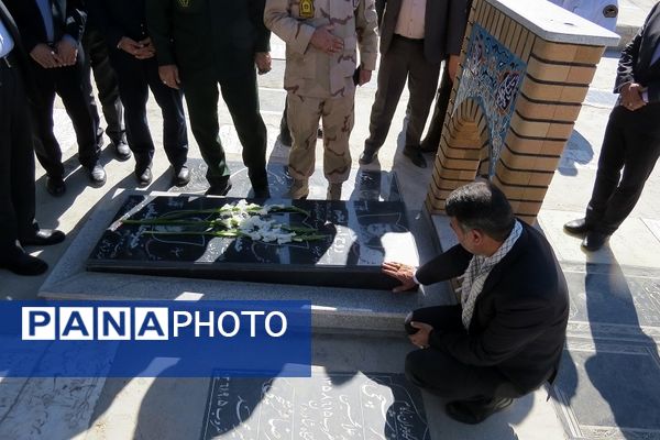 آیین غبارروبی و گلباران مزار شهدا شهرستان بجنورد 