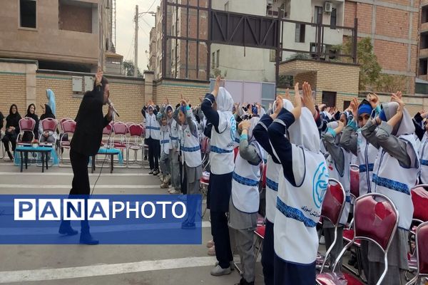 افتتاحیه سفیران سلامت پاکدشت در آموزشگاه ام‌الشهدای مظفر