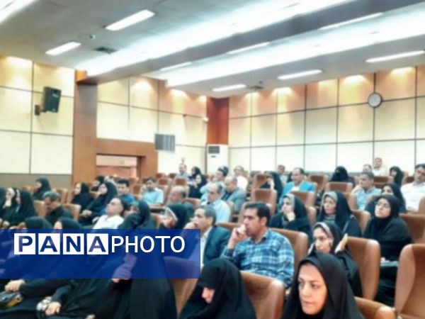برگزاری اولین مجمع تخصصی اولیا دانش‌آموزان دبیرستان دخترانه امام حسین(ع) واحد۳