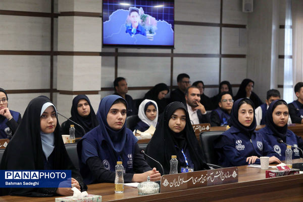 نشست سخنگوی دولت با دانش‌آموز خبرنگاران خبرگزاری پانا