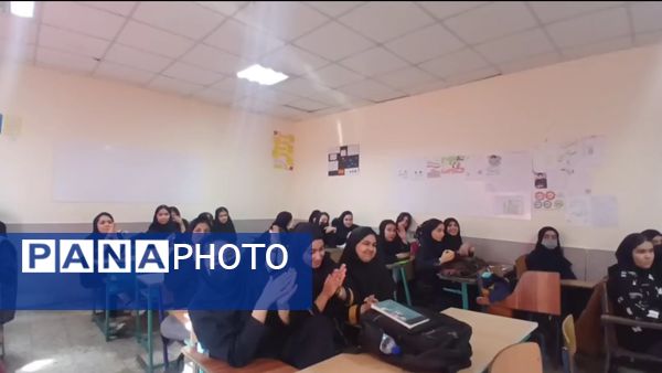 پرواز اندیشه‌ها در دبیرستان میرزا جعفر سروقد