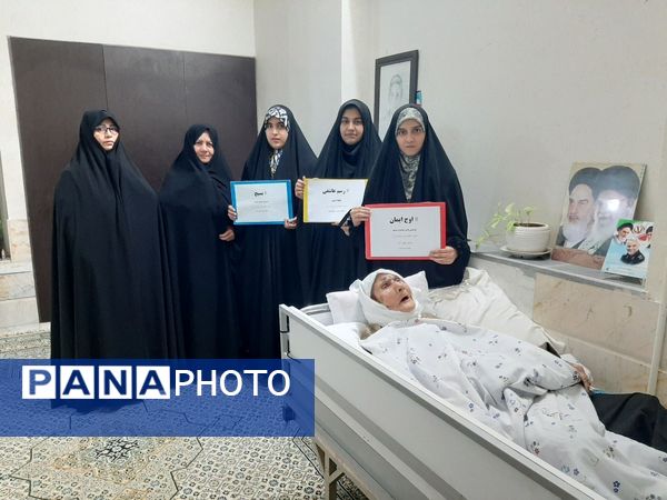 غبار‌روبی مزار شهدا و دیدار با مادر شهید در خلیل‌آباد