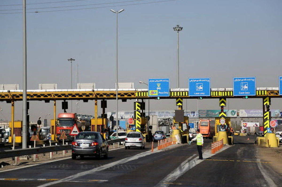 عوارض آزادراه‌ها الکترونیکی پرداخت می‌شود