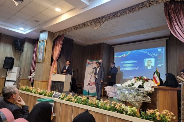 جلسه روسای انجمن مدار ناحیه سه در دبستان مصلی نژاد حضرت زینب