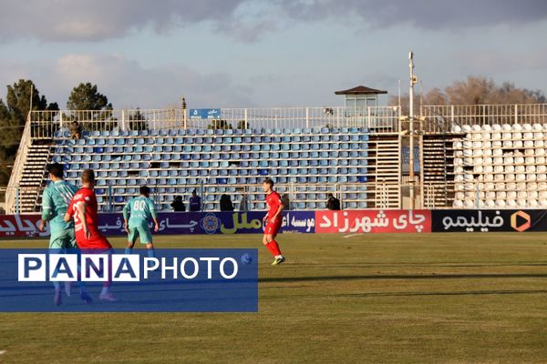 برد شیرین تراکتور در خانه