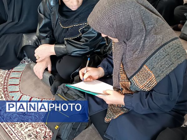 برگزاری کلاس آموزشی با محوریت هویت یابی در دبیرستان دخترانه نور اردبیل