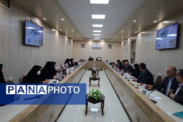 نشست مدیران مدارس سمپاد یزد با حضور رئیس سازمان ملی پرورش استعدادهای درخشان 