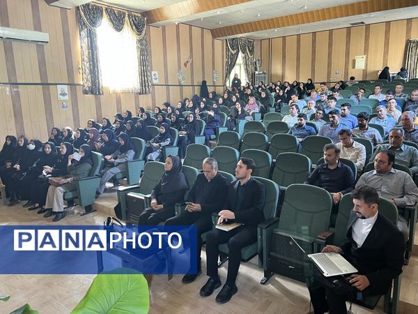 برگزاری طرح سفر یادگیری ویژه معلمان شهرستان مانه و سملقان 