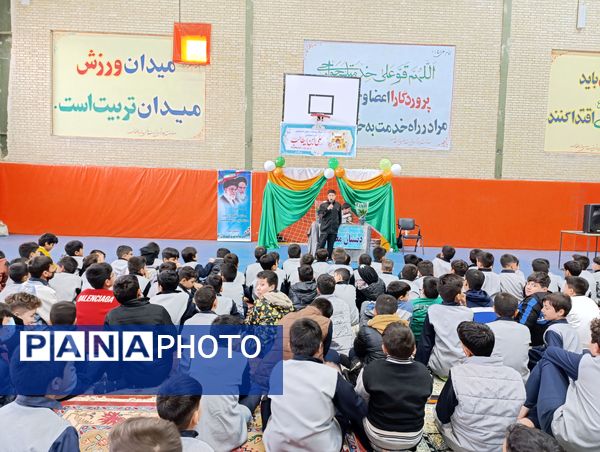 جشن میلاد حضرت علی (ع) در مدرسه معلم آشخانه 