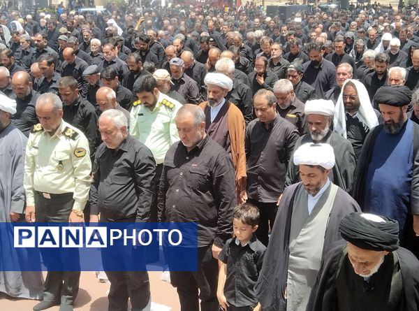 اقامه نماز ظهر عاشورا در قتلگاه بیرجند 
