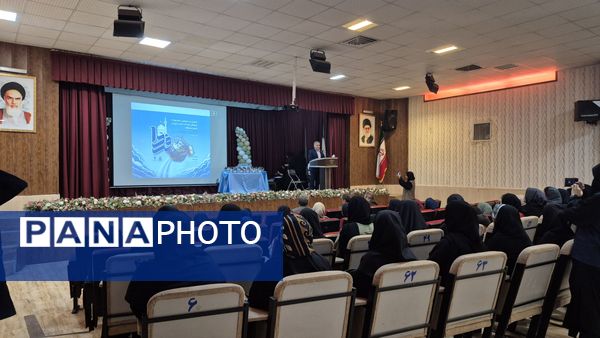 تجلیل از مقام آوران چهل و سومین جشنواره فرهنگی هنری فردا