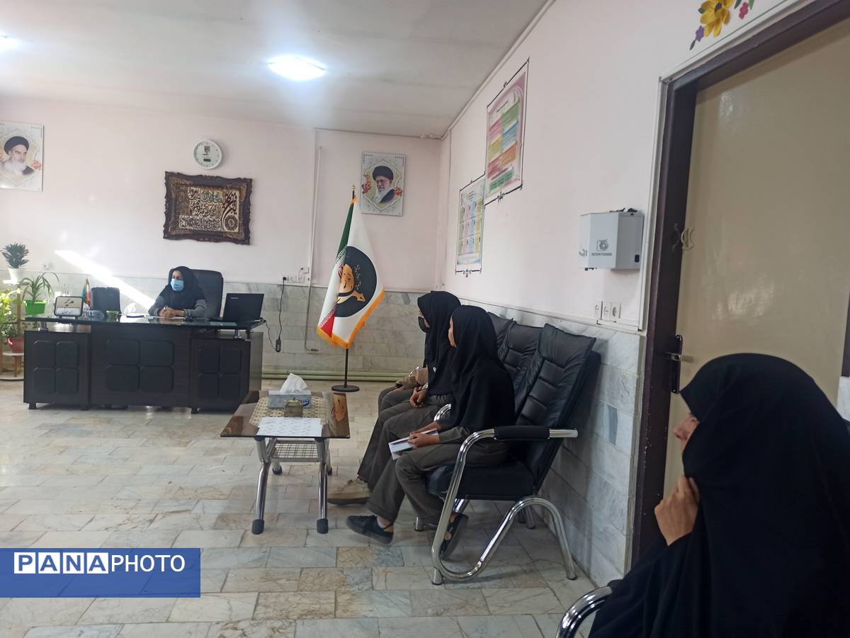  جلسه اول شورای دانش آموزی دبیرستان نمونه اندیشه 