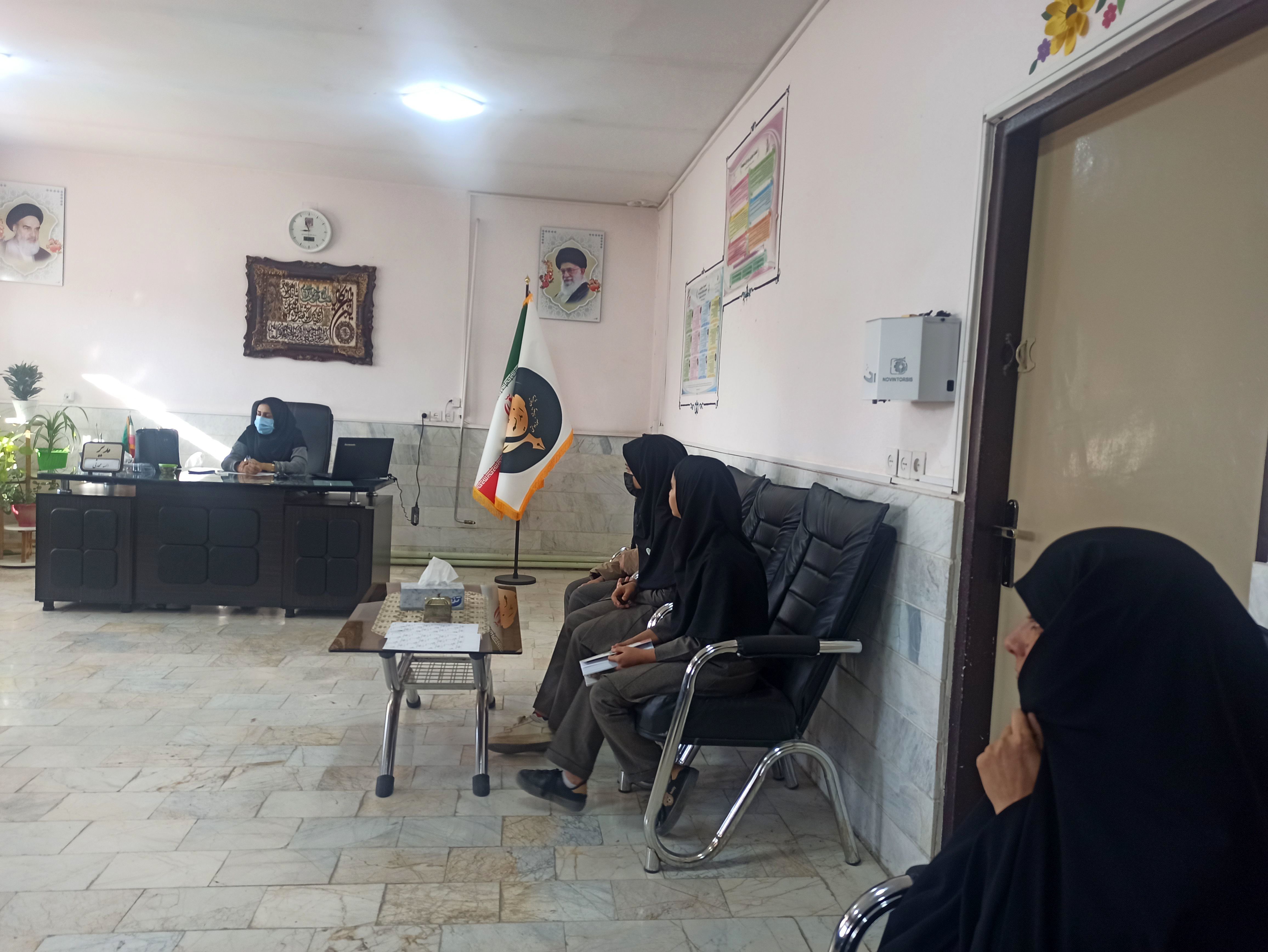  جلسه اول شورای دانش آموزی دبیرستان نمونه اندیشه 