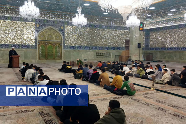 آیین جشن تکلیف دانش‌آموزان دبیرستان شهید غفاری قم