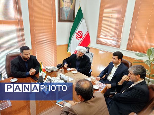 نشست معاون تربیت‌بدنی و سلامت وزارت آموزش و پرورش با فرماندار کاشمر