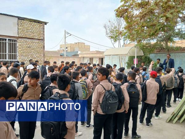 آغاز سال تحصیلی جدید در دبیرستان امید
