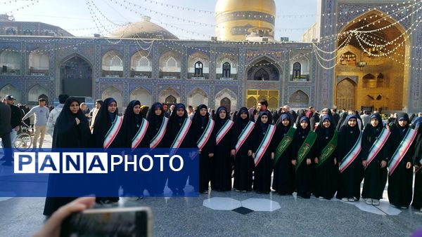 گرامیداشت هفته قرآن ، عترت و نماز در دبیرستان شاهد تکتم 