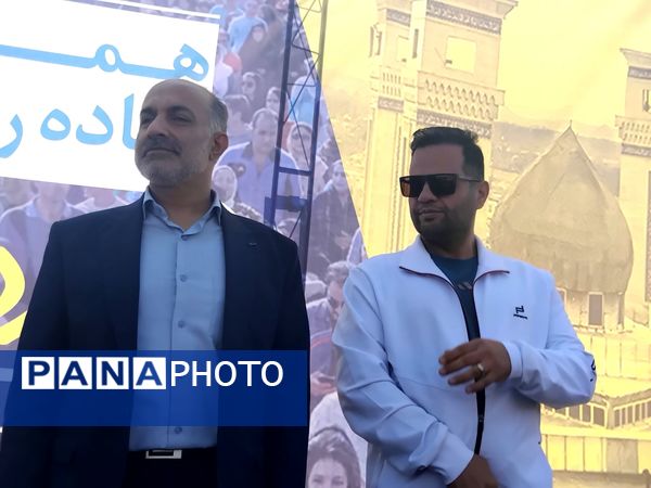 طرح پویا، شهر پویا با برگزاری  همایش پیاده روی خانوادگی در بوستان ورزش ملارد 
