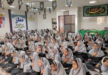 نمایش گردنبند حضرت زهرا (س)، فضای مدرسه شهید مطهری را فاطمی کرد