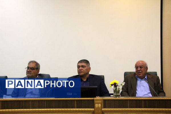 نشست خبری انجمن داروسازان یزد