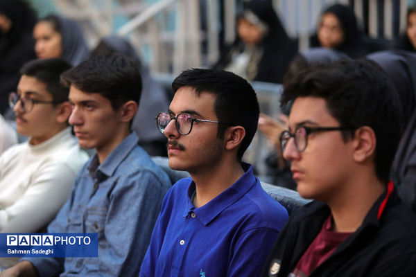 مراسم آغاز سال تحصیلی و هفته دفاع مقدس در سازمان ملی پرورش استعدادهای درخشان