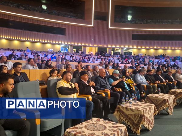 اختتامیه جشنواره فیلم‌های کودکان و نوجوانان در اصفهان نصف جهان