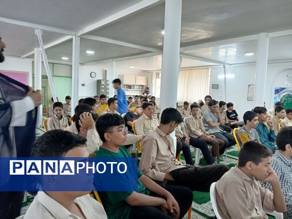 مشاوره هدایت تحصیلی و انتخاب رشته در دبیرستان نمونه آیت الله خامنه‌ای