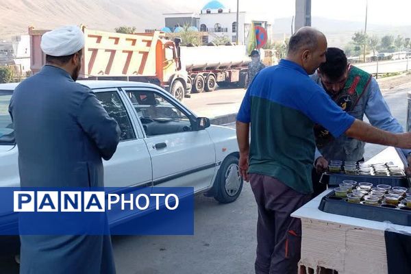 برپایی موکب پذیرایی و قاب‌های ایثار؛ از خاکریز تا بوم نقاشی در فیروزکوه