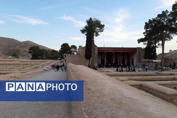 تخت جمشید نمادی از شکوه و عظمت در ایران باستان