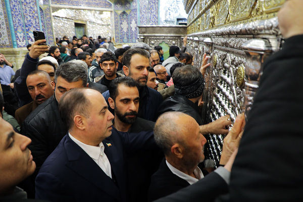 تشرف وزیر جهاد کشاورزی به زیارت حرم حضرت معصومه(س)