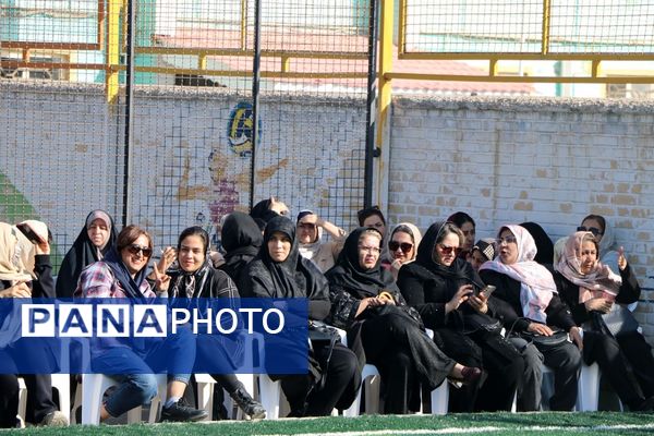 افتتاحیه زمین چمن دبستان فطرت