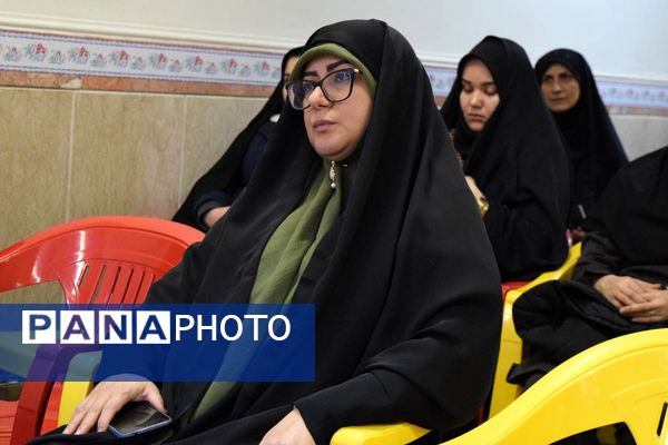 ارتقای سلامت دانش‌آموزان با برگزاری کارگاه آموزشی در مدرسه دخترانه حضرت معصومه(س)