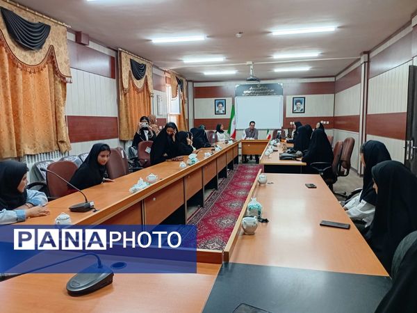  جلسه تقدیر از خبرنگاران فعال تیرماه 1404 در خلیل آباد