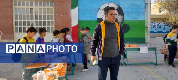برگزاری بازارچه دانش‌آموزی در مدرسه شهدای فرهنگی شهرستان شیروان