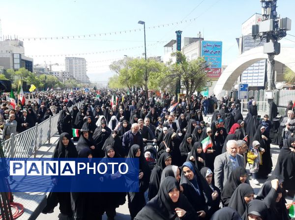 شرکت با شکوه مردم مشهد در راهپیمایی روز جهانی قدس