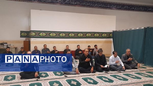 برگزاری مراسم زیارت عاشورا در اداره‌ آموزش و پرورش ناحیه ۴ کرج