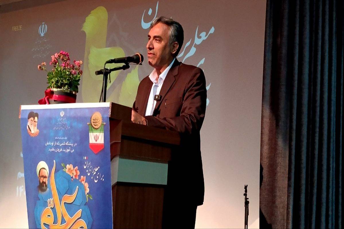 معلمان معماران تمدنسازی هستند