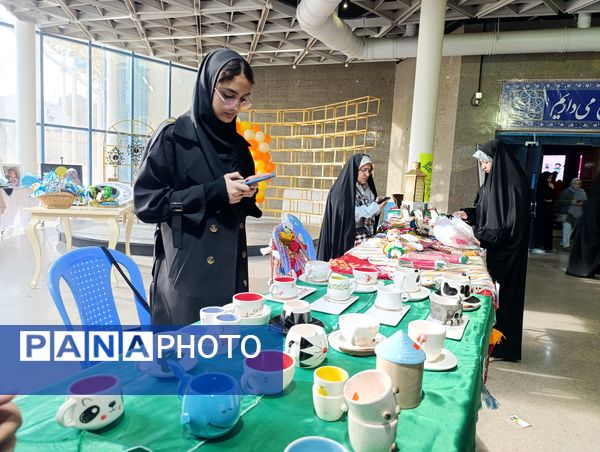 جشن بزرگ روز مادر در سالن همایش صداوسیمای خراسان رضوی 