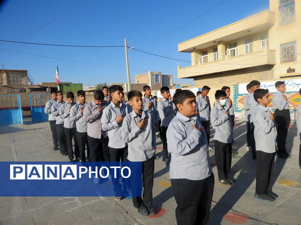 صبحگاهی شاد و پرنشاط در مدارس خاتم